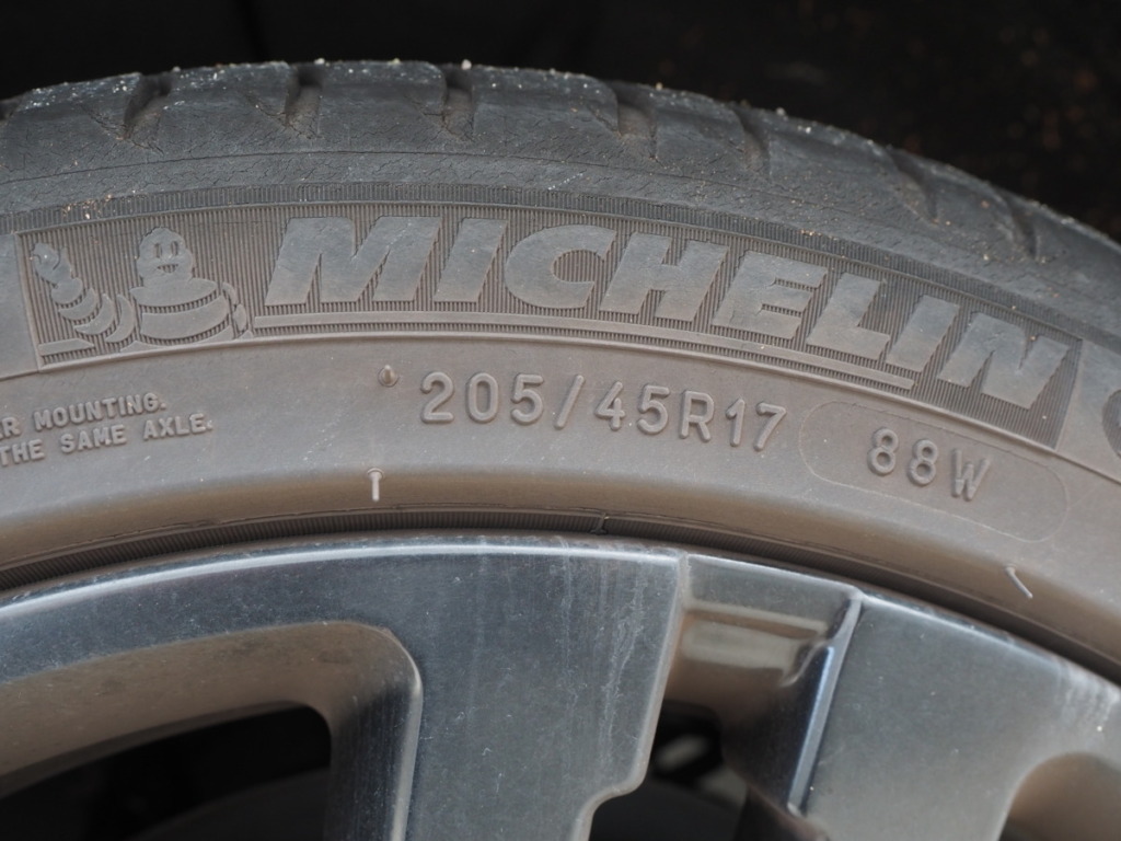 ミニのタイヤサイズ