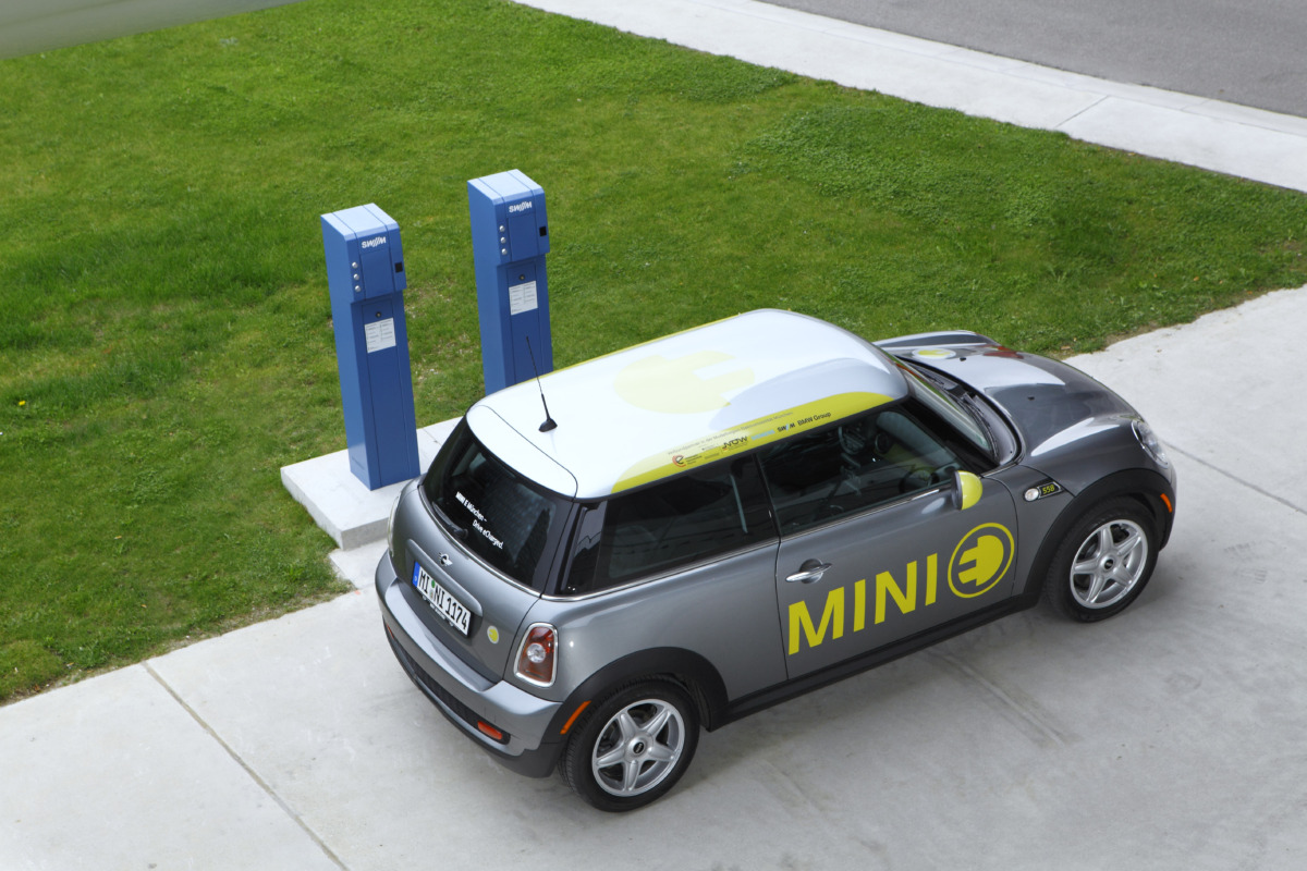 ミニの電気自動車「MINI E」は2011年に日本でも実証実験を行っていた